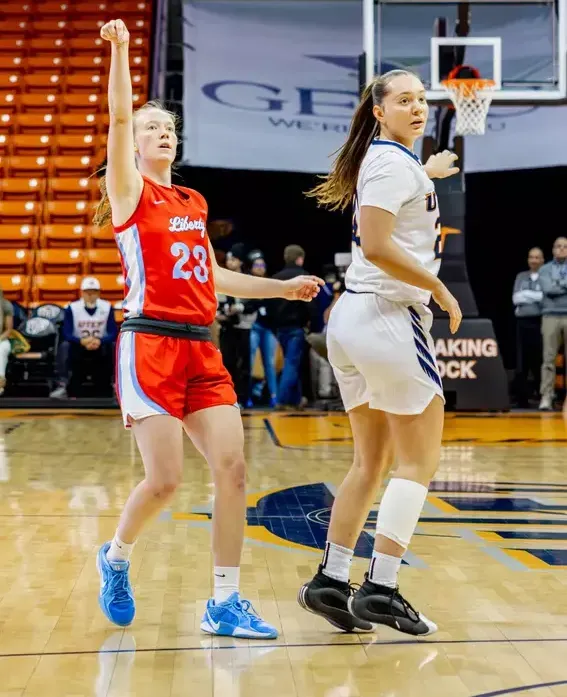 Lady Flames Go 2-0 in Two Game Western Road Swing