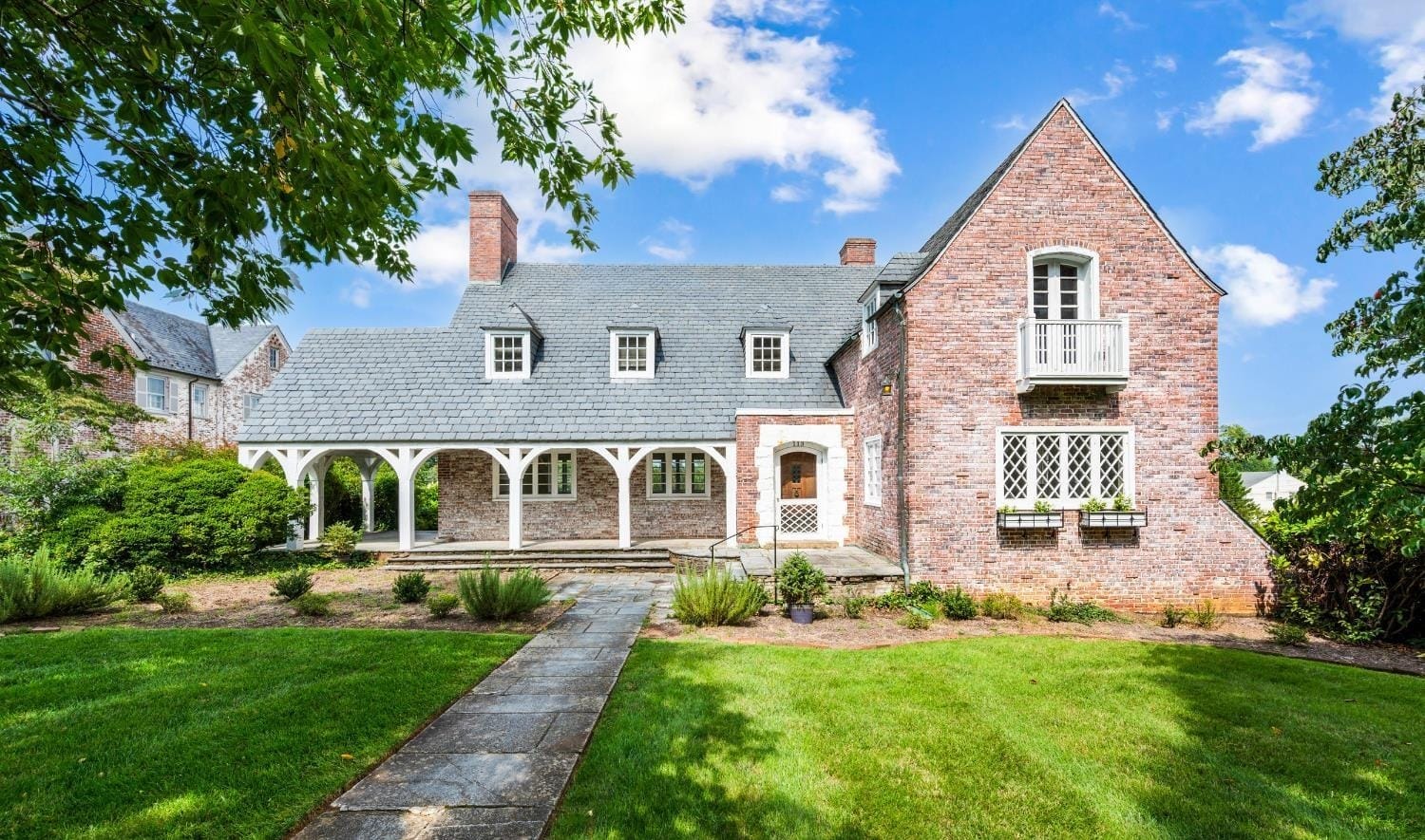 From Lake Views to City Streets: